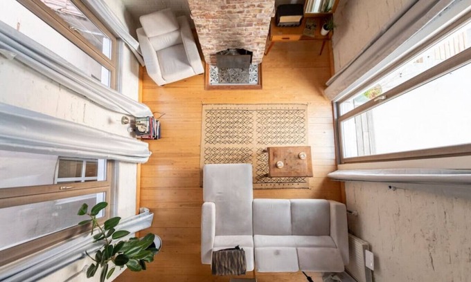 Asmali Mescit Apartment | Historic Loft w/Terrace and Old Istanbul View