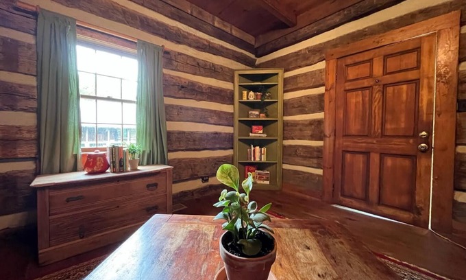 Chatsworth Cabin | Historic Log Cabin on a homestead!-Pet Friendly!