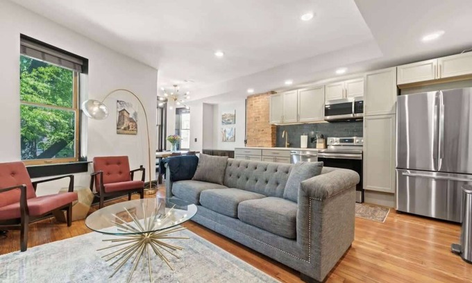 Shaw Apartment | Historic Luxury DC Townhome – Walk to Logan Circle