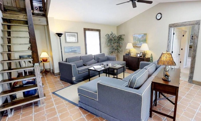 Williamsville Other | Historic luxury Farm House close to George Washington National Forest