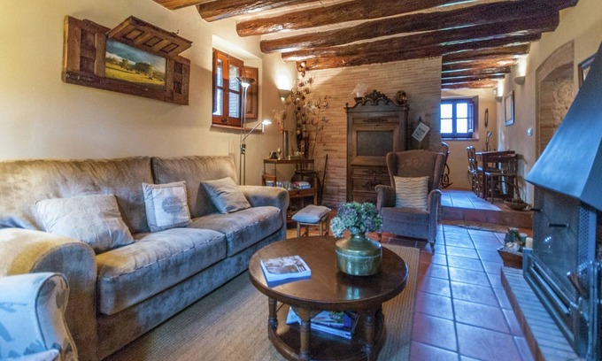 Pontos Villa | Historic Mansion with Pool