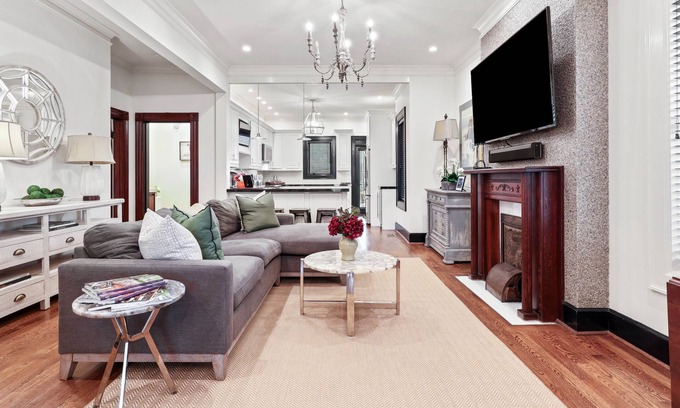 Downtown House | Historic Mansion in Heart of Downtown Lexington