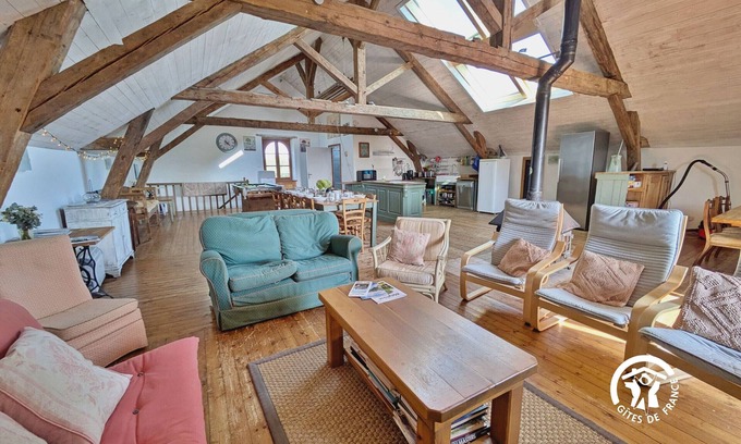 Saint-Sulpice Cottage | Historic Mill, 5 Bedrooms, River View, Billiards, Ping-Pong