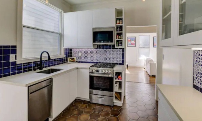 Mission District Apartment | Historic Modern Apartment in Sunny Mission