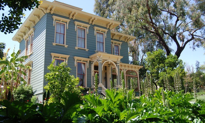 Alta Mesa House | Historic Oceanview Estate