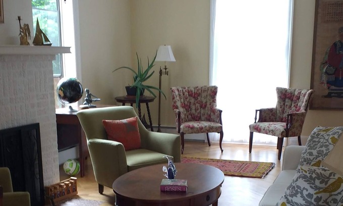 New London House | Historic Pequot Colony Home 10 min to downtown N.L. 20 min. to Mystic Stonington