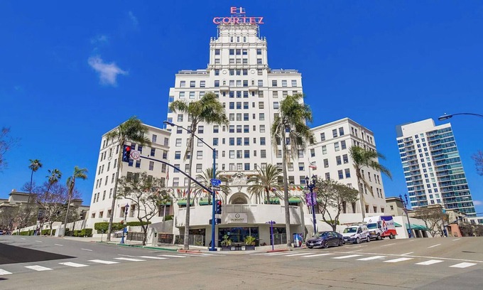 Cortez Hill Condo | Historic Property w/ Top Notch Amenities & Furnishings