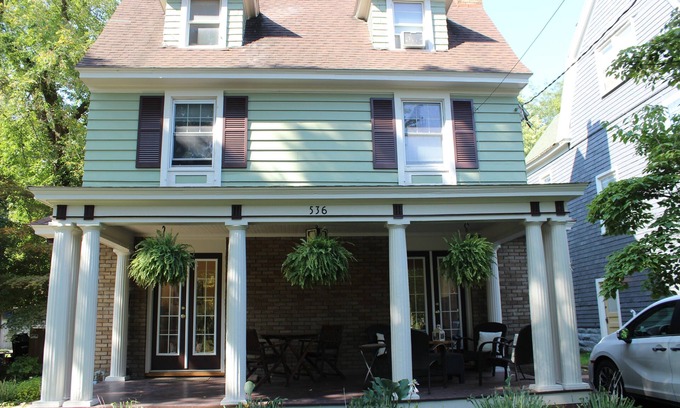 Eastside House | Historic remodeled 4-bedroom house in heart of University Neighborhood, Syracuse