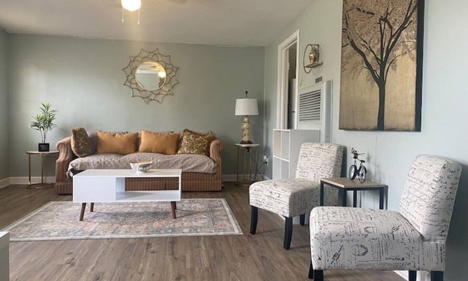Valdosta Apartment | Historic Renovated Apartment SGMC Nurses welcome