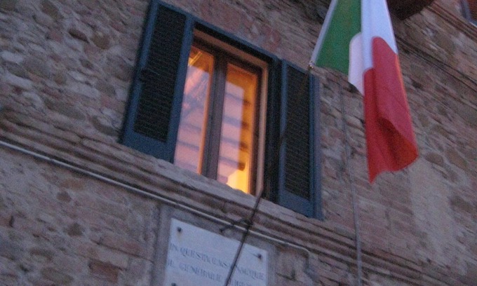 Petrignano Apartment | Historic residence with garden near Assisi