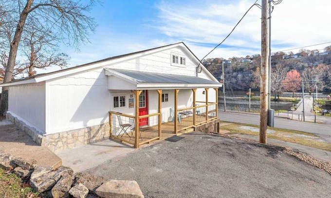 Branson House | Historic Rockaway Beach Cottage 15