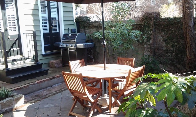 Harleston Village House | Historic Romantic Villa Townhouse