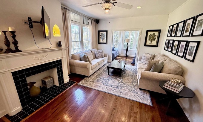 Caddo Heights-South Highlands House | Historic S. Highlands Charming Cottage by Betty Virginia Park!