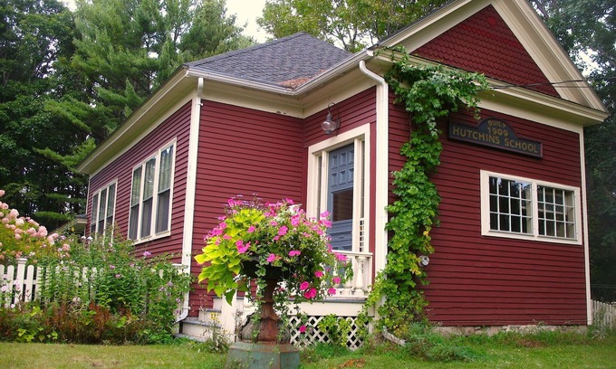 Kennebunkport House | Historic Schoolhouse Near Goose Rocks ,Pet Friendly, Pottery Lessons, Riverside