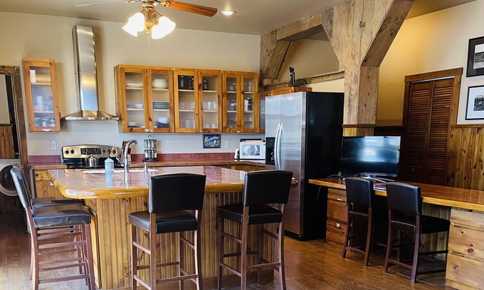 Westcliffe Apartment | Historic Silverado Suite Westcliffe