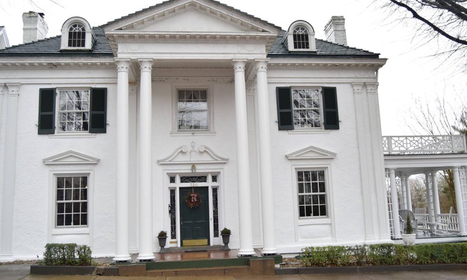 Lynchburg House | Historic Six Bedroom Home near Downtown Lynchburg