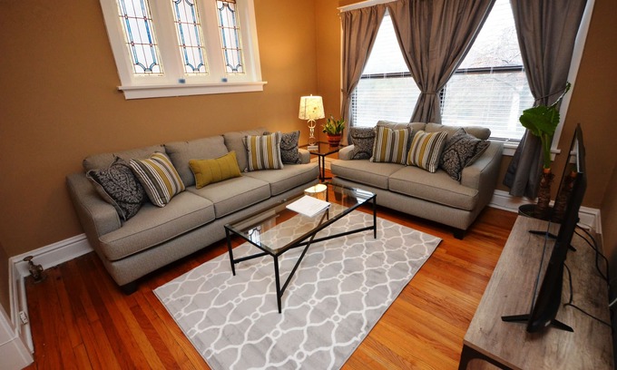Southwest Garden Apartment | Historic Southwest Gardens Neighborhood, Convenient To Everything, King Bed (2E)