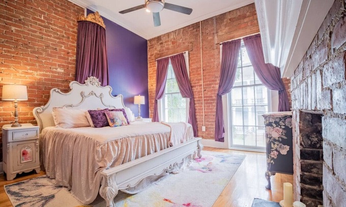 Faubourg Lafayette House | Historic Stylish Townhouse | Steps to Streetcar