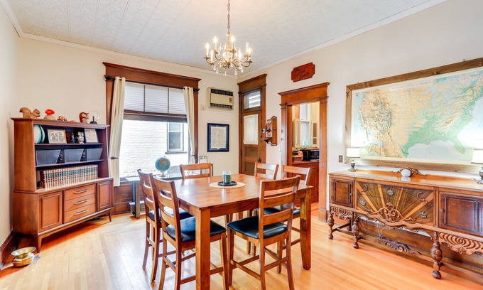 Tiffin House | Historic Tiffin Home ~ Half Mi to University!