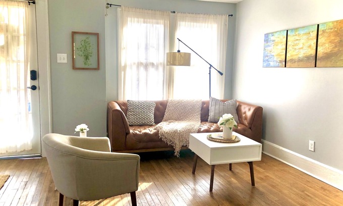 Downtown House | Historic|Twinkling Patio|Great Downtown Location!