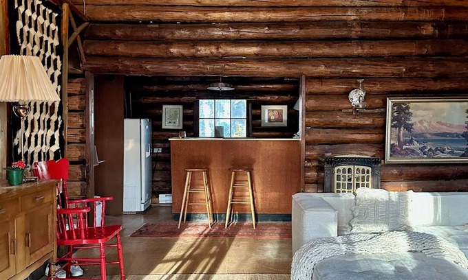 Victoria Beach Cabin | Historic Victoria Beach Log Cabin