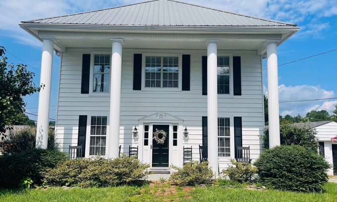 Ducktown House | Historic Victorian Home Downtown