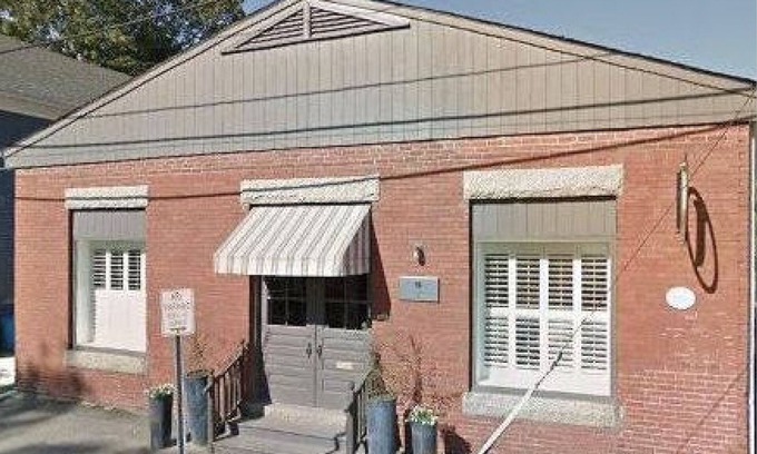 Warren Apartment | Historic Waterfront District., for lovers of art, restaurants, unique shops, nn