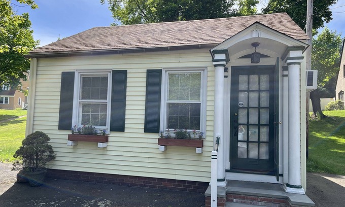 New Haven Cottage | Historic Whitneyville Cottage