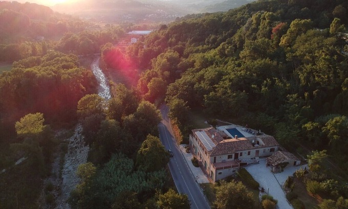 Cupramontana House | Historic winery, lovingly restored, wonderfully located