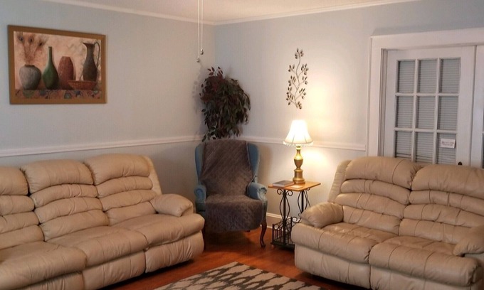 Paw Creek House | Historical 4-Bedroom Home Near Uptown Charlotte, NC & Airport
