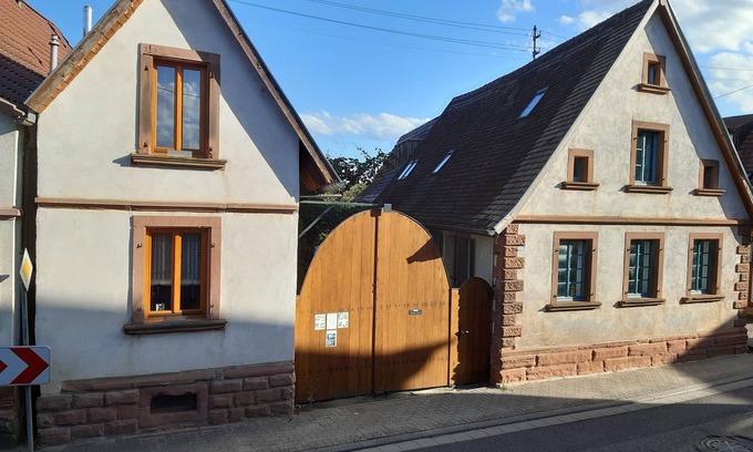 Freckenfeld House | historical ambience for living in the Palatinate house-yard construction