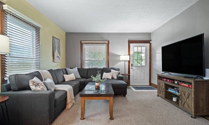Bedford House | Historical District|Fully equipped|3 Beds|Sleeps 6