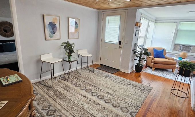 Lawsona - Fern Creek House | Historical Home in Downtown Orlando Walk to Lake Eola/Dr Phillips/Kia center