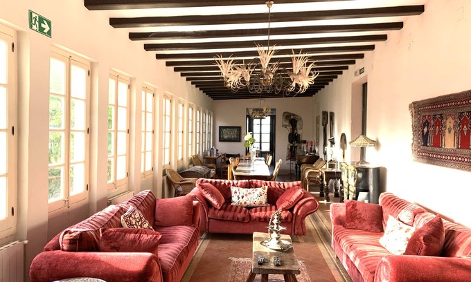 Saifores Villa | ⚜️ Historical Spanish Mansion🍷 Vineyards ⛱ Beaches