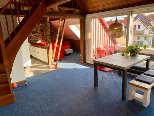 Lich Apartment | Historische Ferienwohnung mit Sauna in Lich