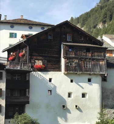 Spluegen Apartment | Historisches Teiler-Haus