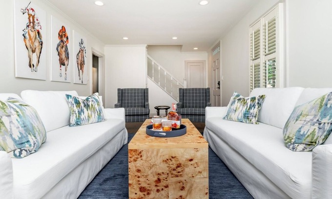 Shelbyville House | Hitching Post on the Bourbon Trl