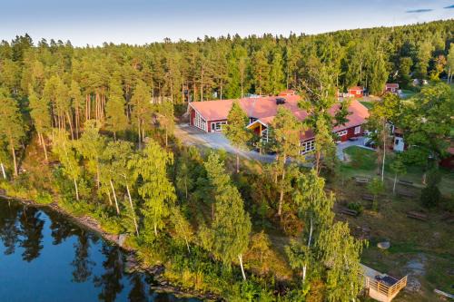 Lappe Resort | Hjälmargården
