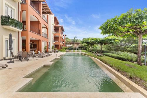 Playa Langosta Apartment | HM103 Blissful 2BR Beachfront Condo
