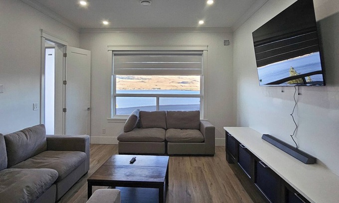 Kamloops House | House on Nicola Lake
