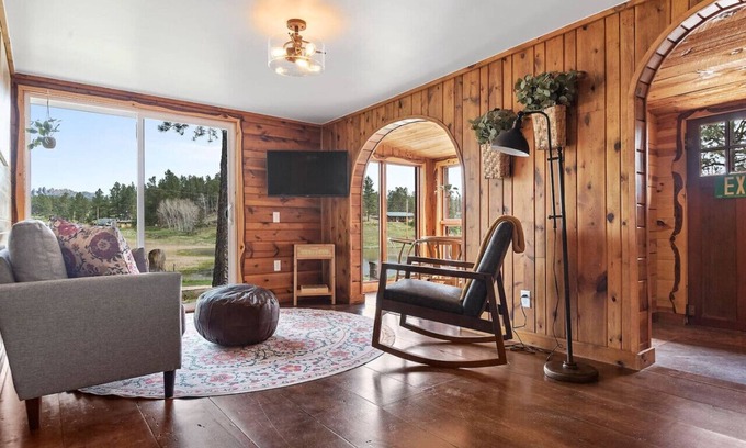 Custer Apartment | Hobbit Hole: Needle Spire Views + Firepit + Sauna