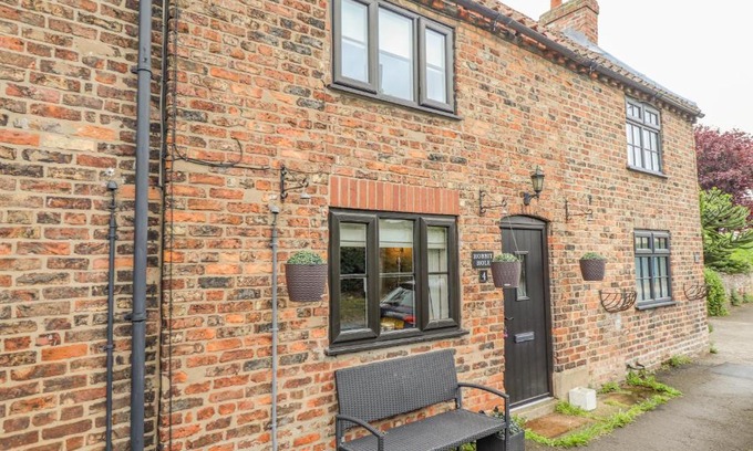 Ellerker House | Hobbits Hole