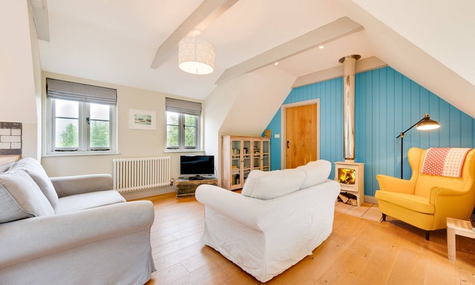 Bury St Edmunds House | Hockerhill Barn - Two Bedroom House, Sleeps 4