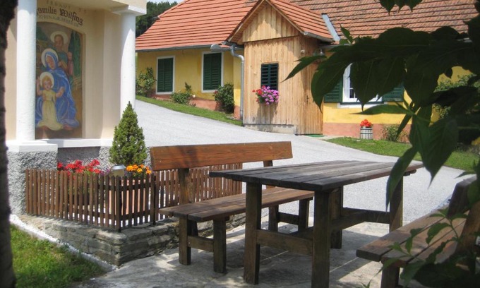 Stubenberg Apartment | Hof Zaunfranzl