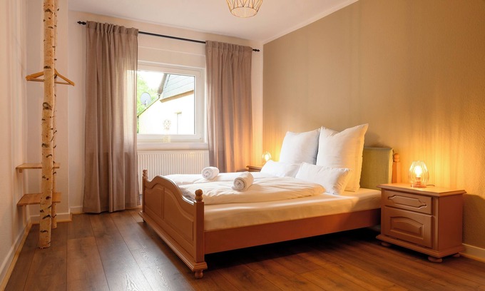 Dommershausen House | Hofgut Eveshausen: Holiday home in the countryside for families & groups