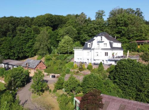 Langenborn Hotel | Hofgut Langenborn Wohnen auf Zeit möblierte Apartments Aschaffenburg Alzenau Frankfurt