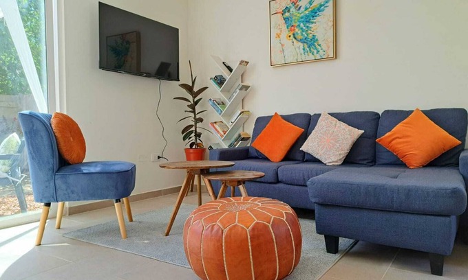 Casablanca House | Hogar Entre Viñas: Charming 2B2B New Home, Free Parking