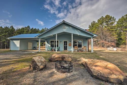 Hodgen House | Hogden Home Near the Black Fork River and Trails!