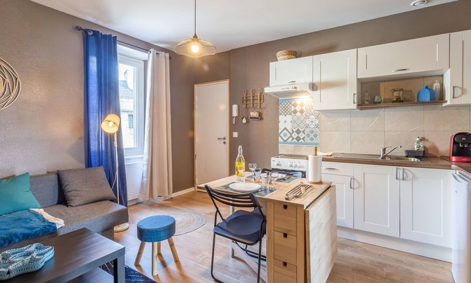 Saint-Coulomb Apartment | Hoguette - One Bedroom Apartment, Sleeps 4