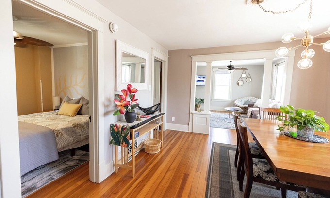 Hokah Apartment | Hokah Ohana House: Historic charm, Modern updates